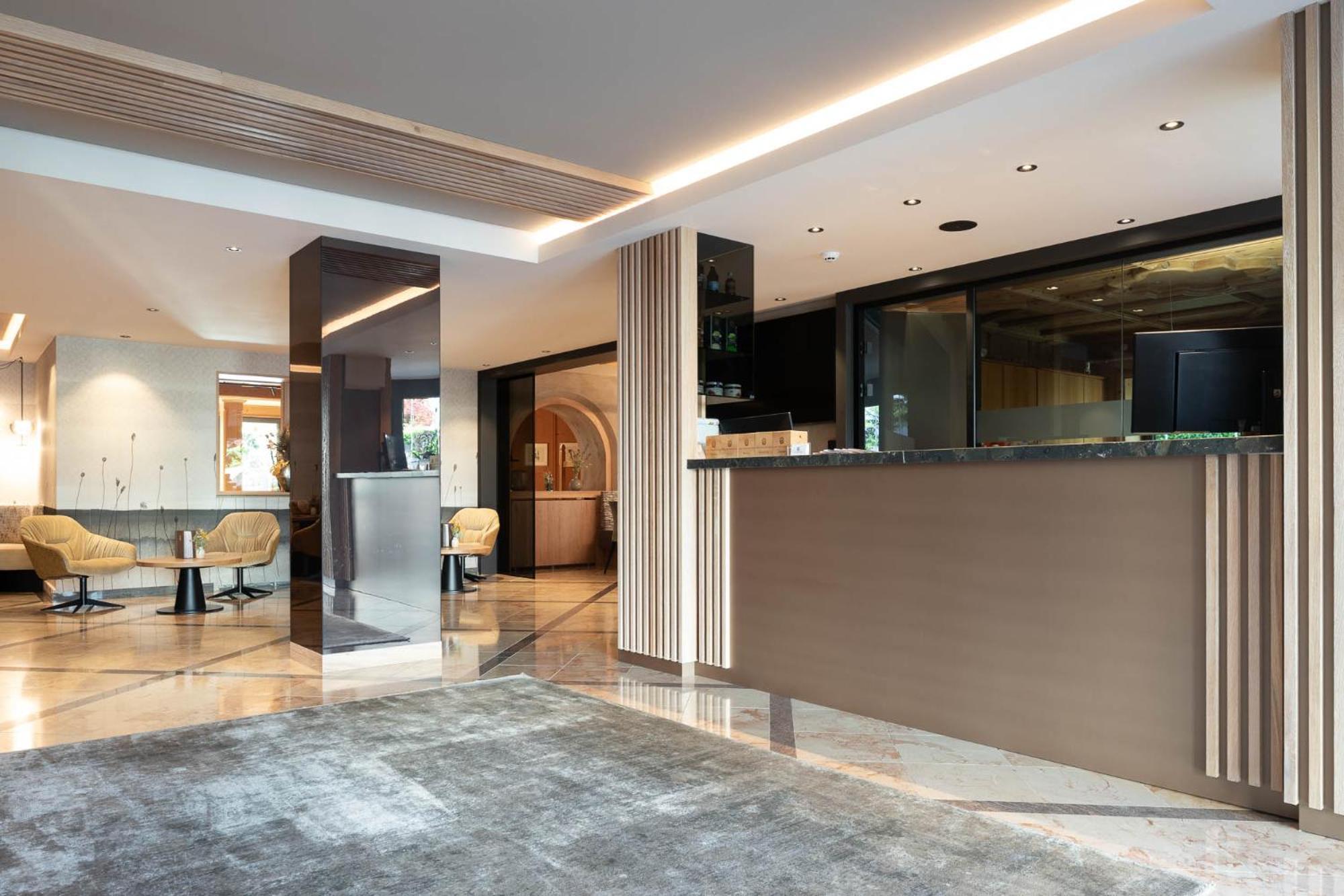 Hotel Burggraeflerhof Merano Exterior photo